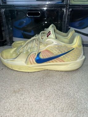 Size 11.5W/10M - Nike Sabrina 2 Trust W Pre Loved Great Condition! Retail $130